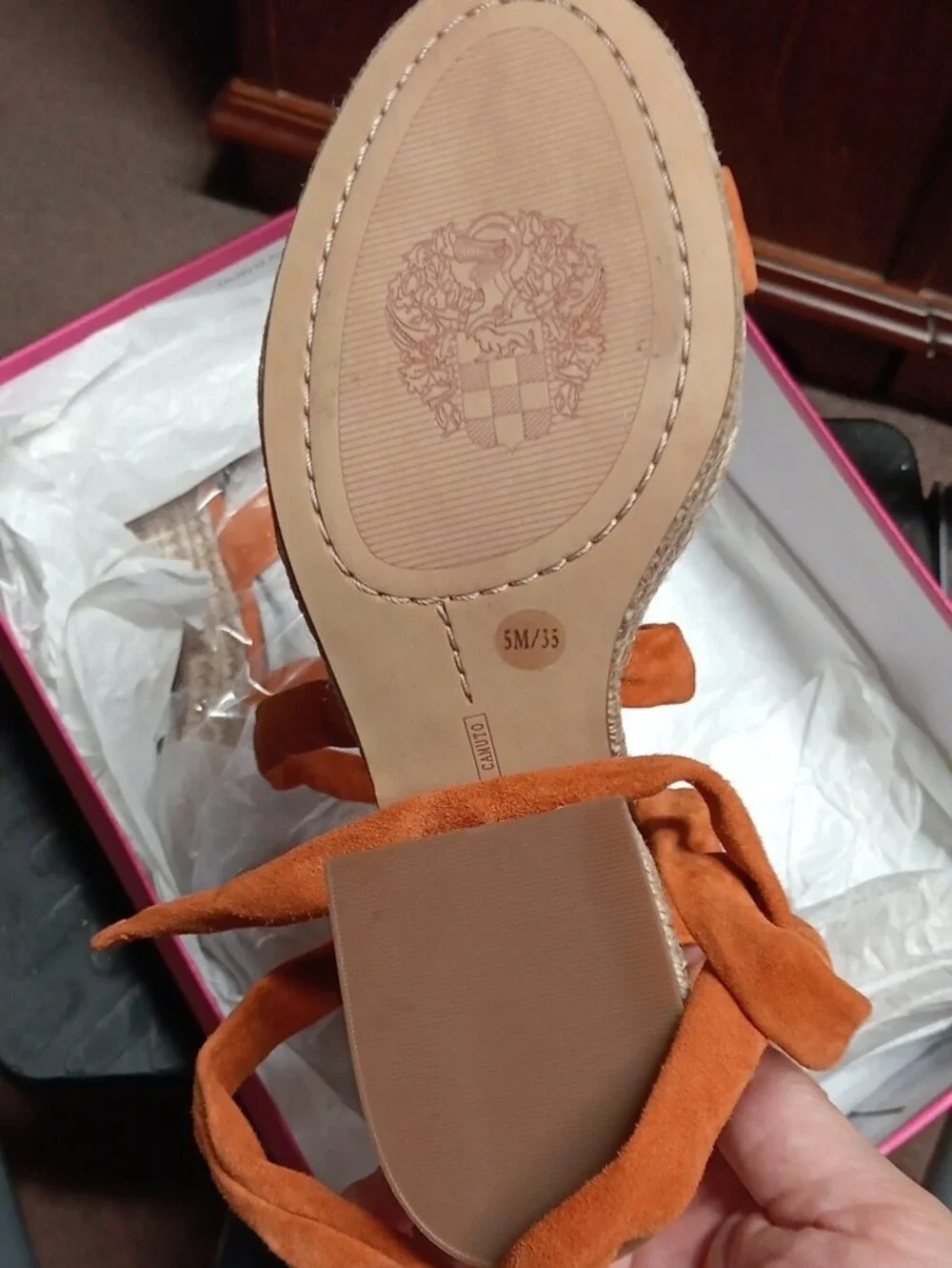 NWT VC Roreka Suede Tie Up Sandal